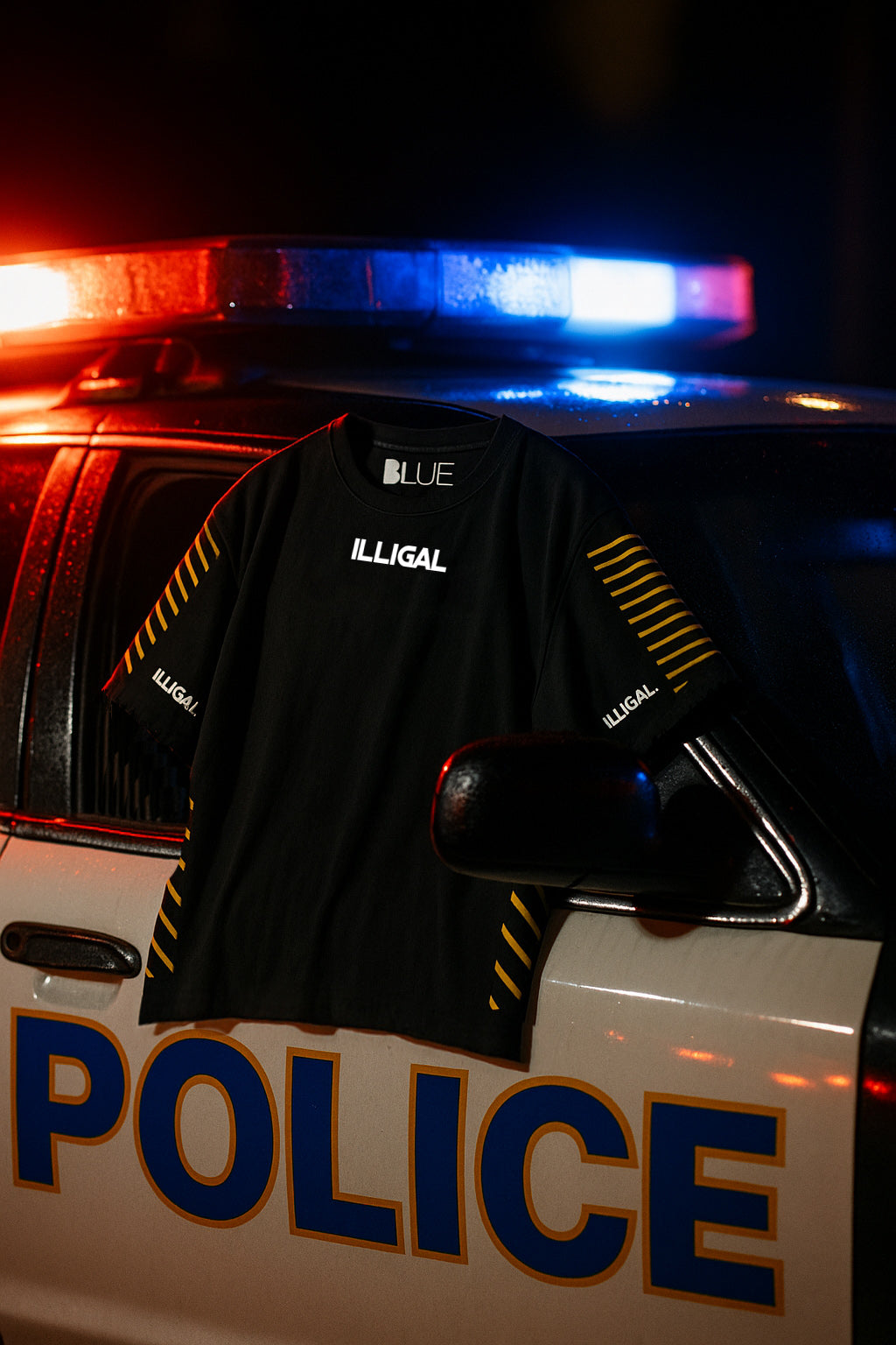 تي شيرت illigal تلبيس واسع